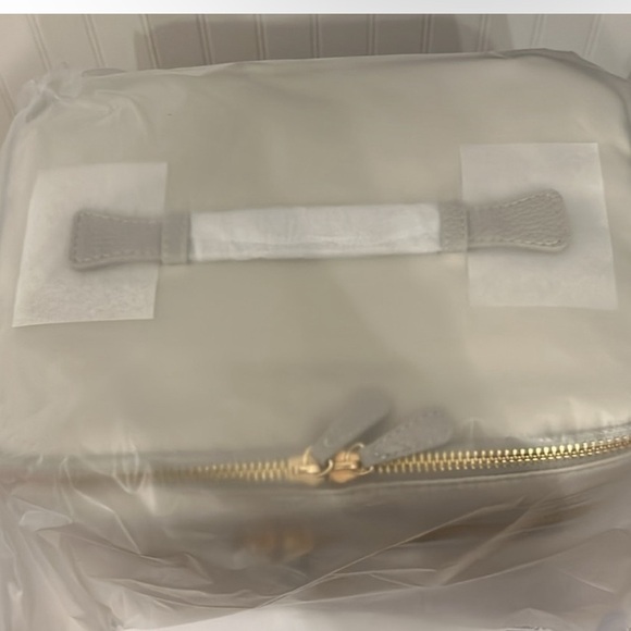 Trish McEvoy cosmetic travel bag. Light Gray/ golden zipper. Brand New in bag. - Picture 2 of 3